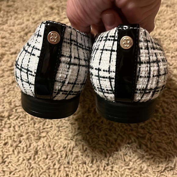 NWOT Bangdolino size 7 black and white plaid flats (1” heel). - Picture 5 of 5